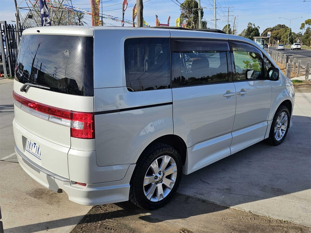 2008 Mitsubishi Delica Delica, Automatic, 220000 km, Photo 7