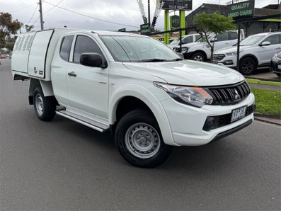 2017 Mitsubishi Triton Glx Automatic, 138k kms Diesel Car