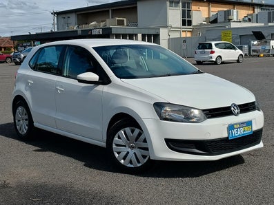 2014 Volkswagen Polo Trendline Automatic, 105k kms Petrol Car