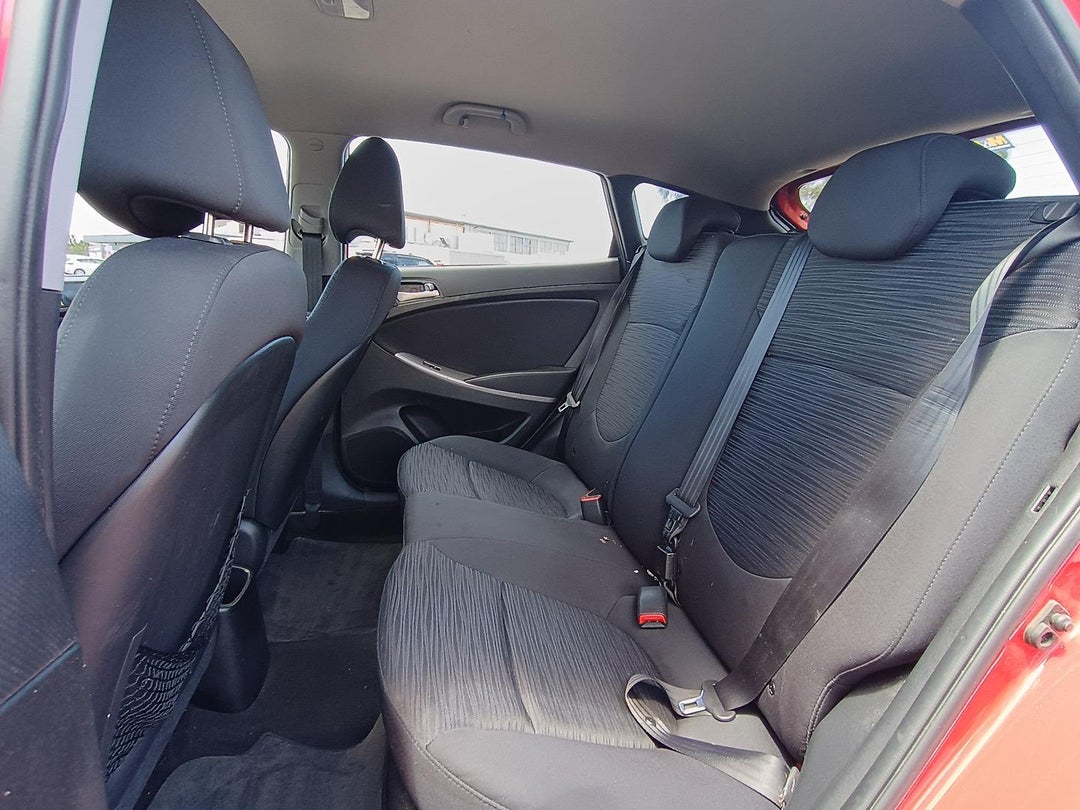 2017 Hyundai Accent Active, Automatic, 192437 km, Photo 18