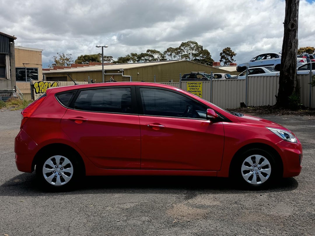 2017 Hyundai Accent Active, Automatic, 192437 km, Photo 7