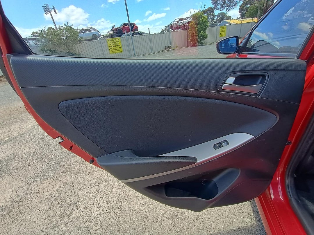 2017 Hyundai Accent Active, Automatic, 192437 km, Photo 21