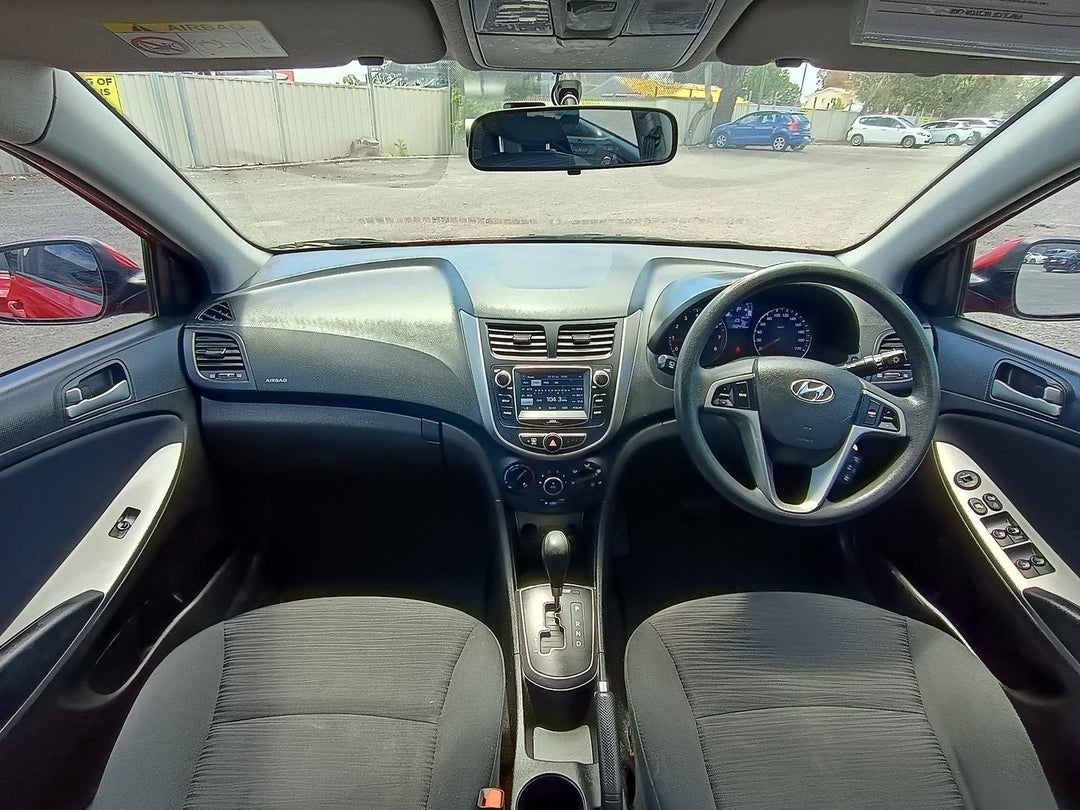 2017 Hyundai Accent Active, Automatic, 192437 km, Photo 13