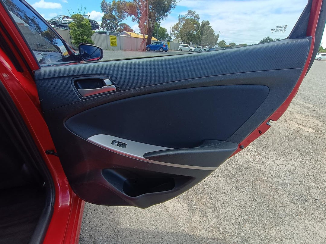 2017 Hyundai Accent Active, Automatic, 192437 km, Photo 20