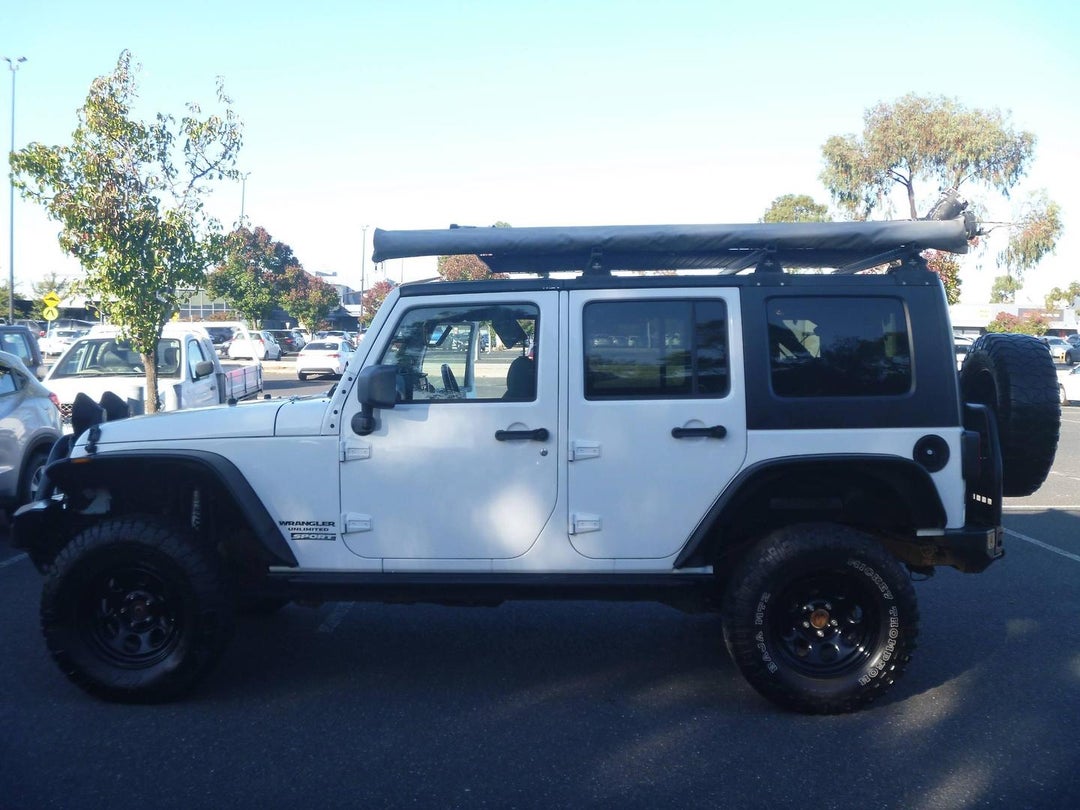 2010 Jeep Wrangler Unlimited Sport, Manual, 272446 km, Photo 4