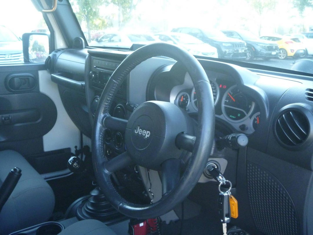 2010 Jeep Wrangler Unlimited Sport, Manual, 272446 km, Photo 13