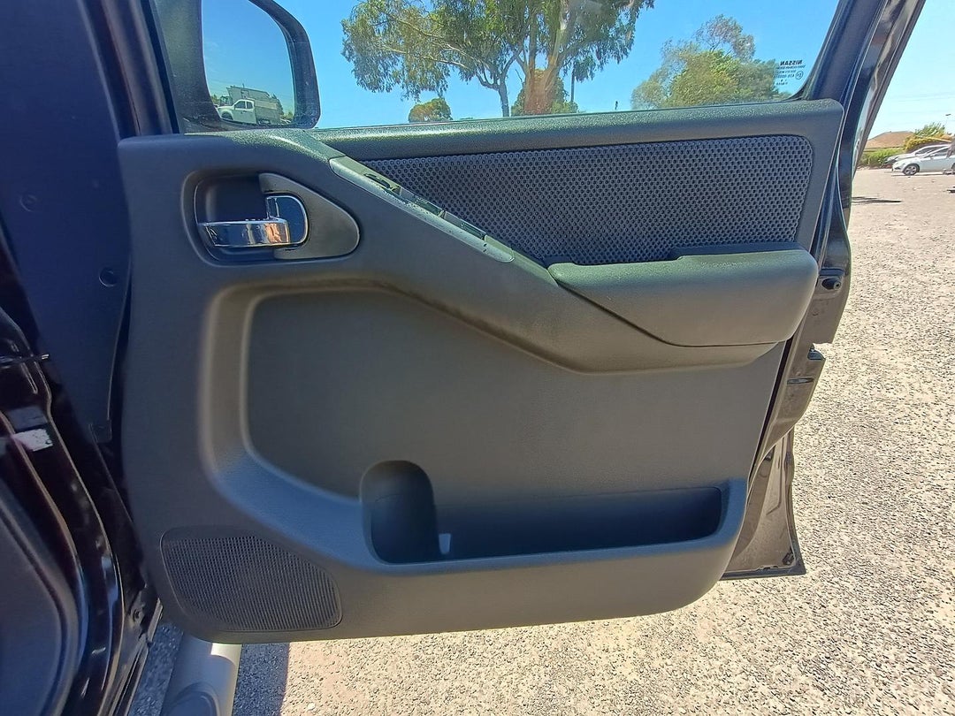 2009 Nissan Navara St-X, Manual, 134113 km, Photo 19