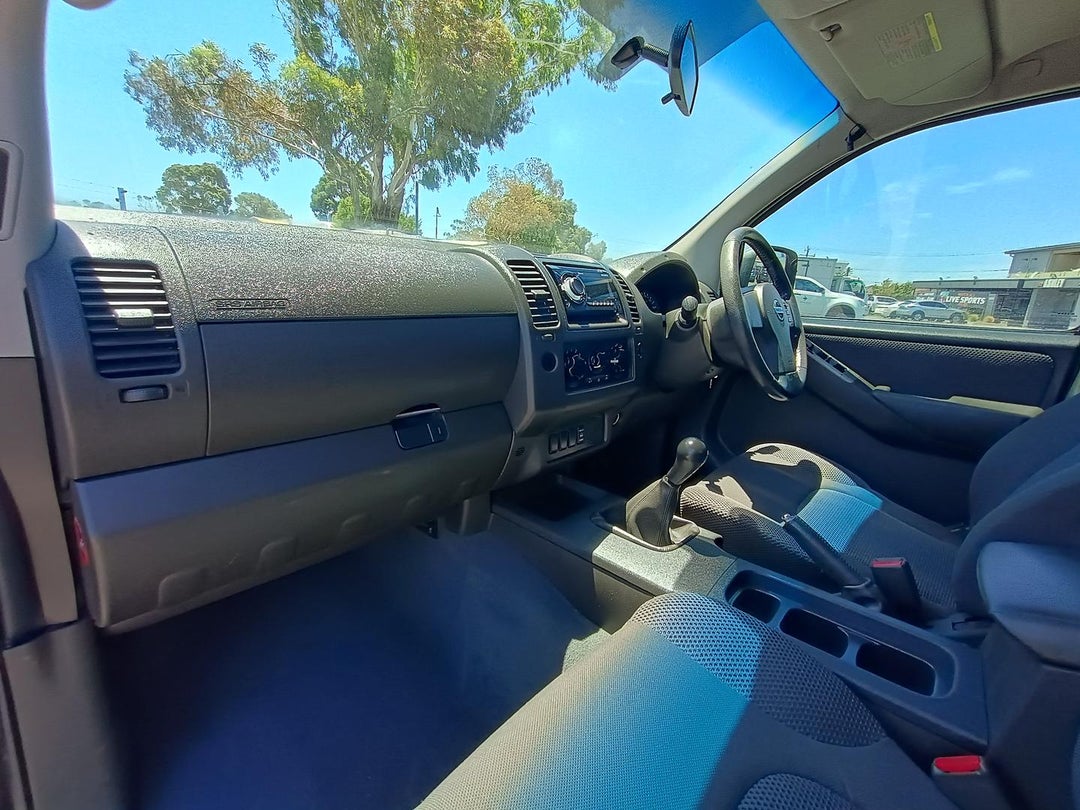 2009 Nissan Navara St-X, Manual, 134113 km, Photo 11