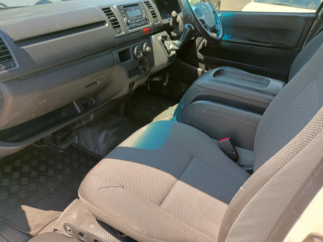 2014 Toyota Hiace Lwb, Manual, 577848 km, Photo 12