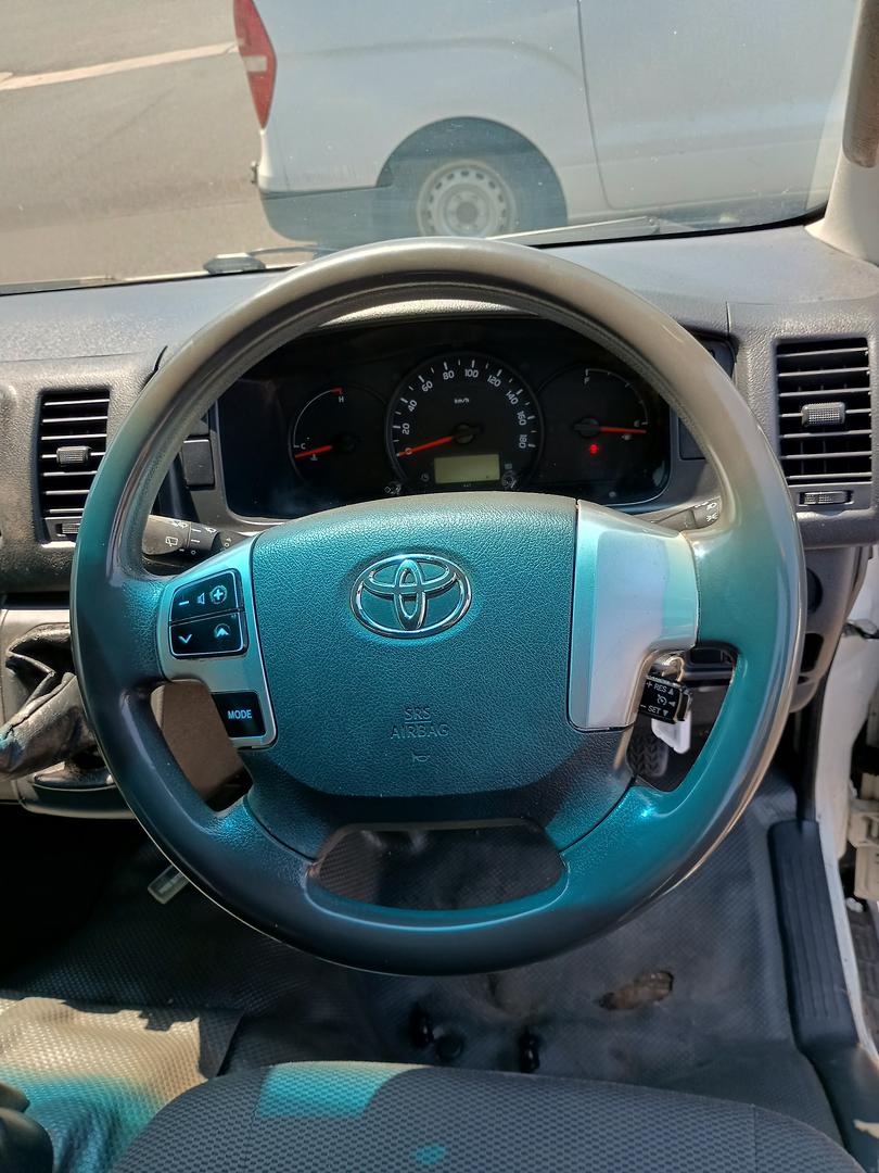 2014 Toyota Hiace Lwb, Manual, 577848 km, Photo 11