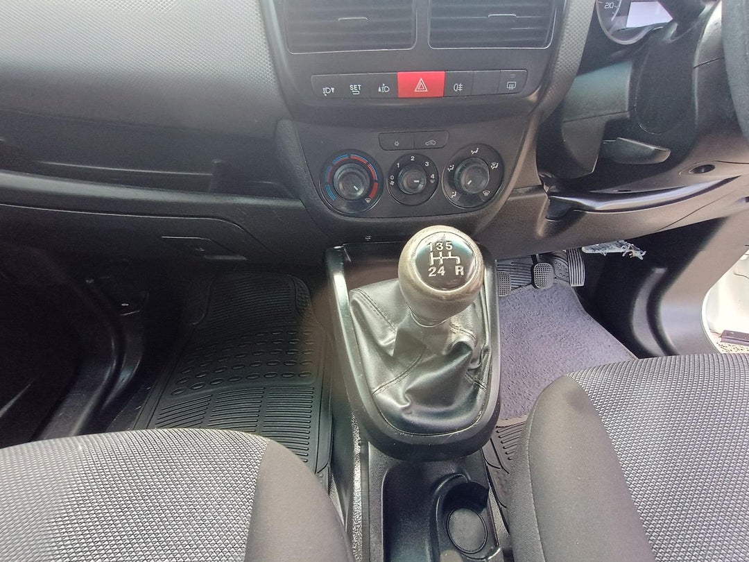 2015 Fiat Doblo Swb (low), Manual, 159987 km, Photo 13
