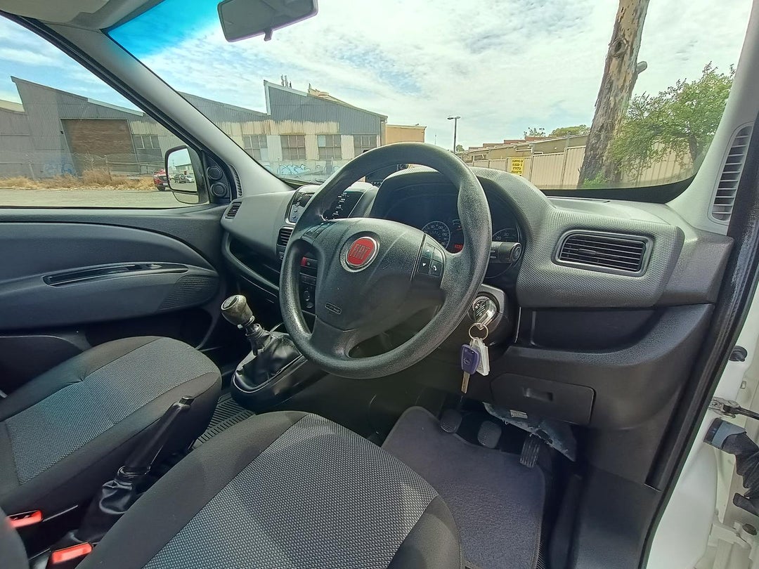 2015 Fiat Doblo Swb (low), Manual, 159987 km, Photo 11