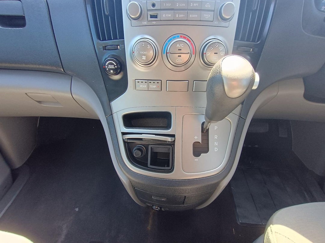 2014 Hyundai Imax Imax, Automatic, 164091 km, Photo 15