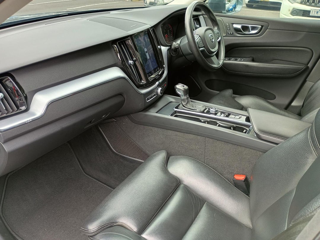 2019 Volvo XC60 T5 Momentum, Automatic, 103769 km, 
