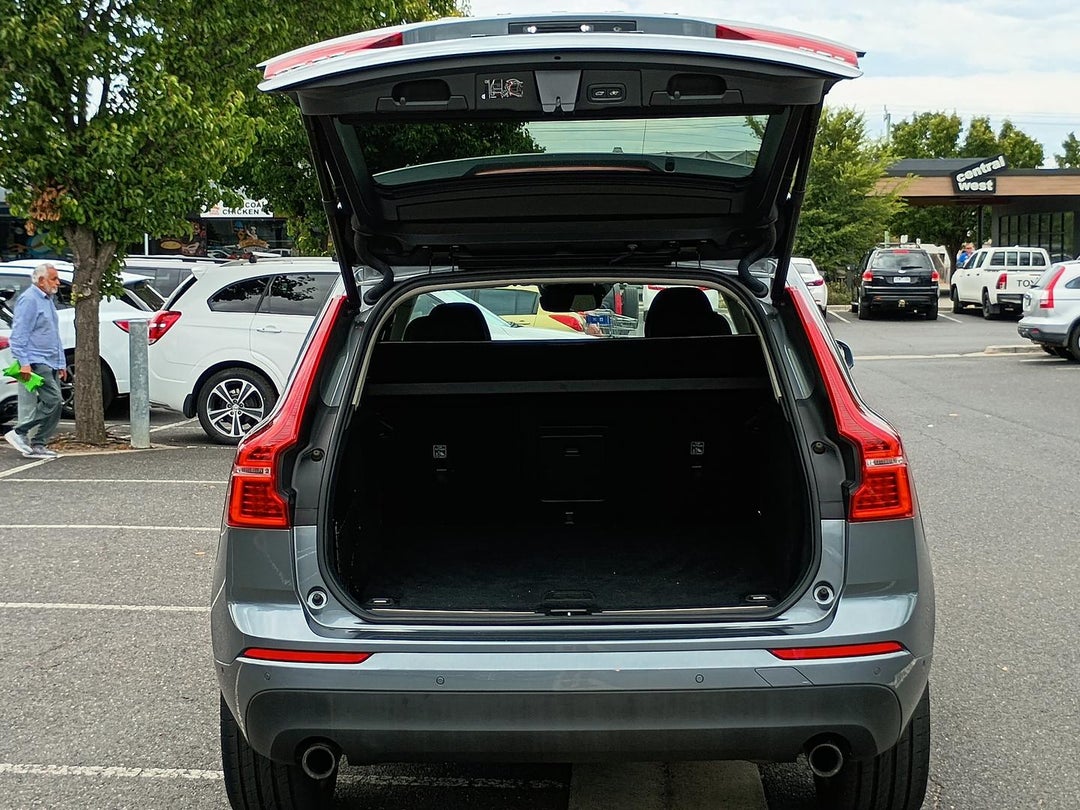 2019 Volvo XC60 T5 Momentum, Automatic, 103769 km, 