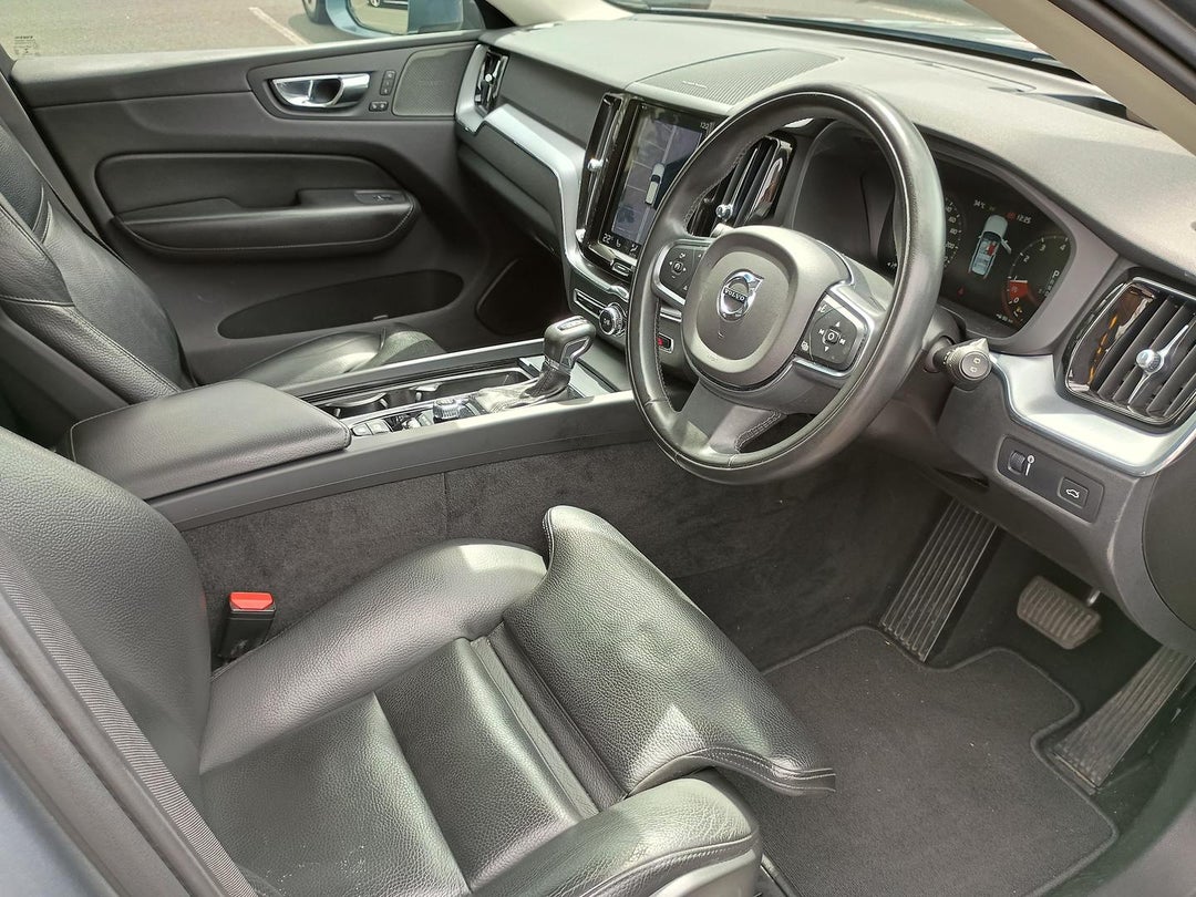 2019 Volvo XC60 T5 Momentum, Automatic, 103769 km, 