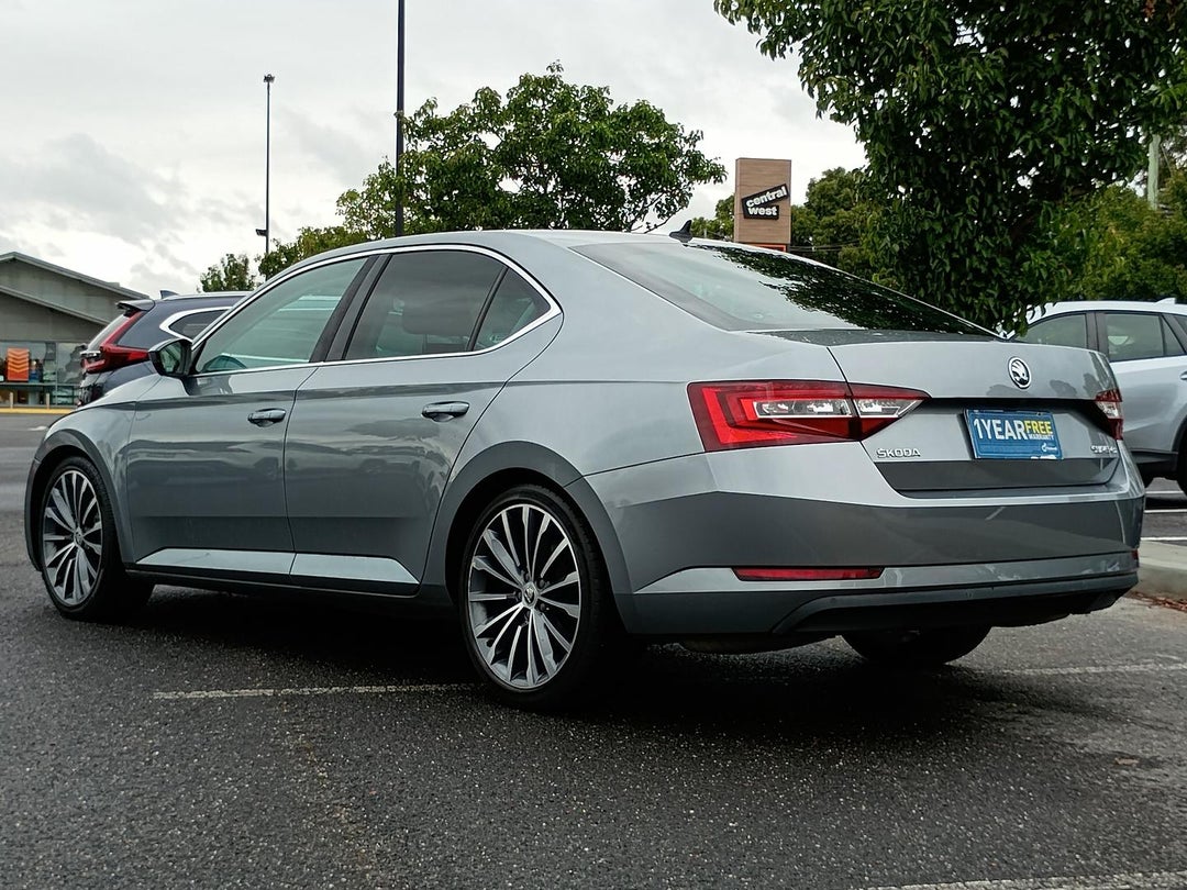 2017 SKODA Superb 162tsi Style, Automatic, 180483 km, 