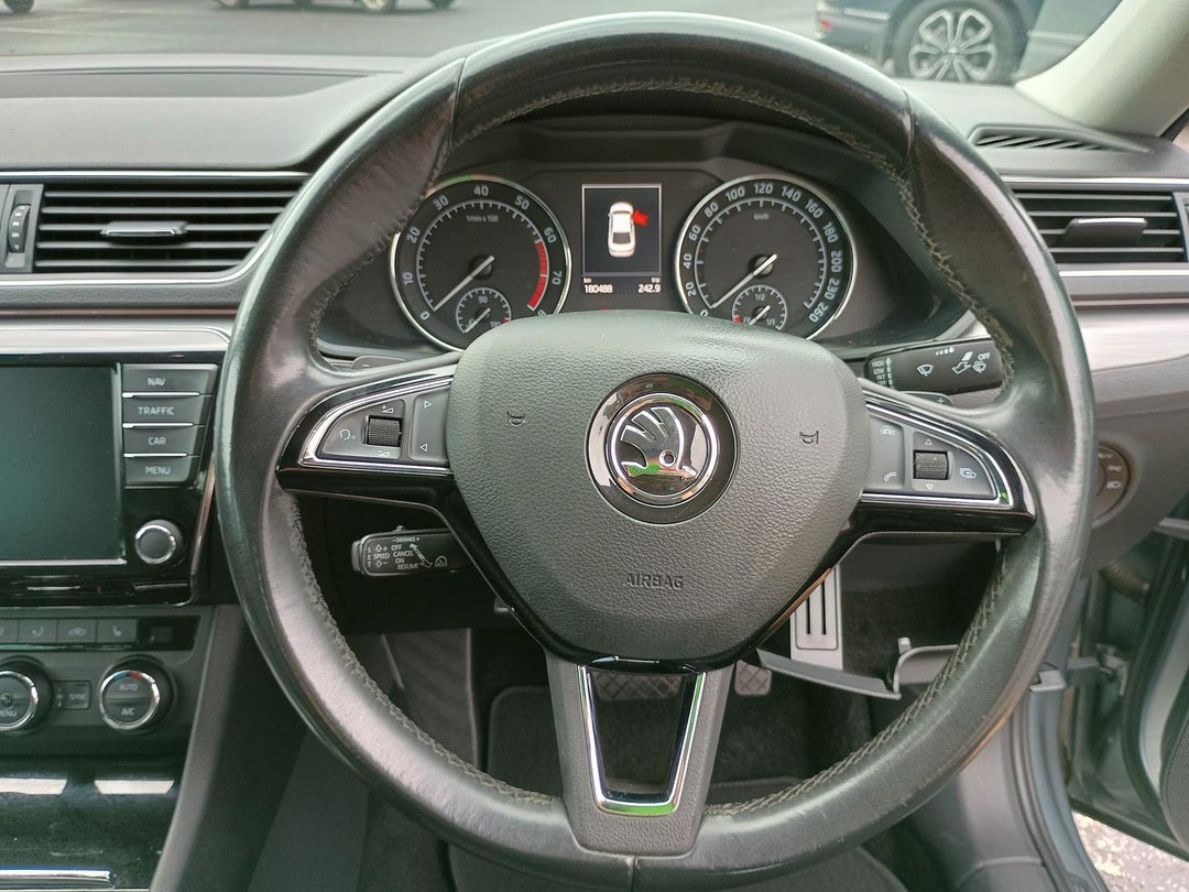 2017 SKODA Superb 162tsi Style, Automatic, 180483 km, 