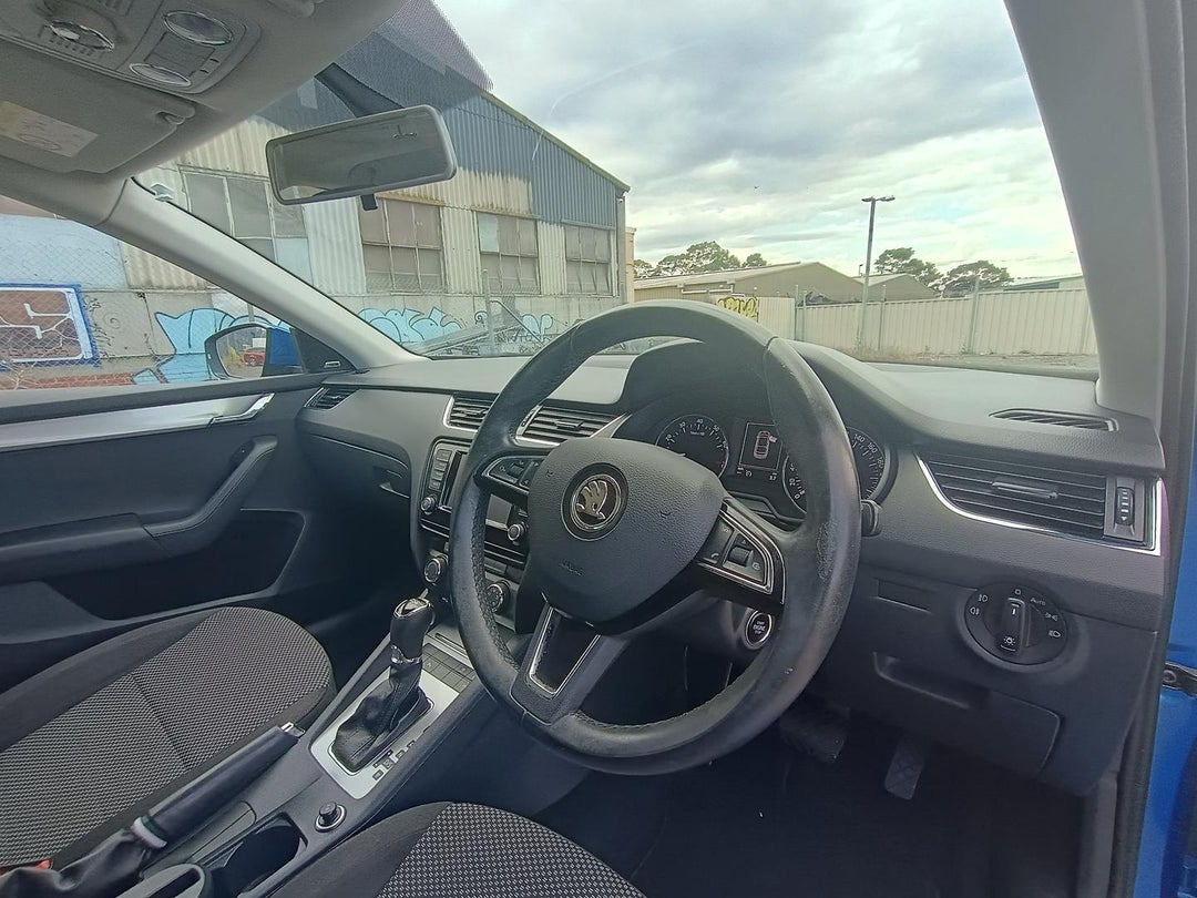 2015 SKODA Octavia Ambition Plus 110tsi, Automatic, 119987 km, Photo 11