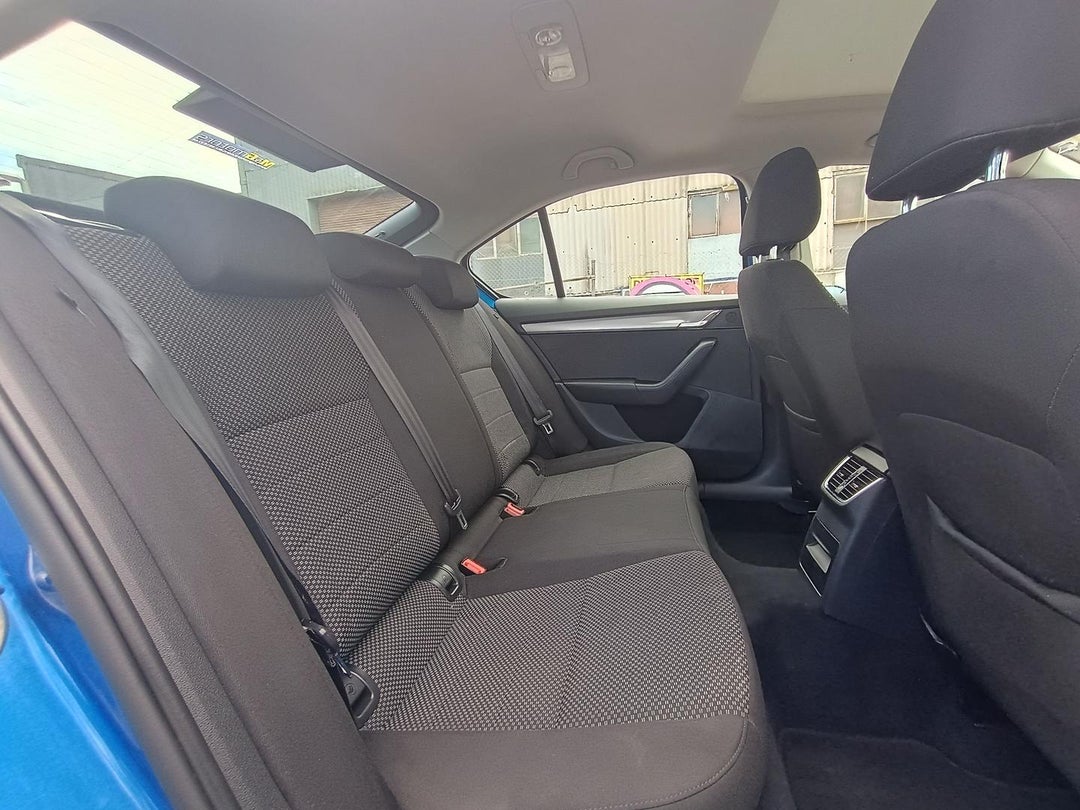 2015 SKODA Octavia Ambition Plus 110tsi, Automatic, 119987 km, Photo 19