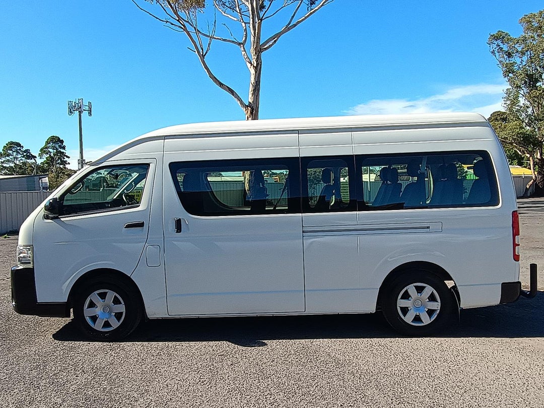 2005 Toyota Hiace Commuter, Automatic, 103030 km, Photo 4