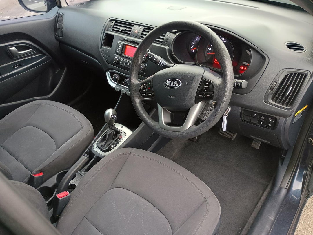 2014 Kia Rio S, Automatic, 208789 km, Photo 11