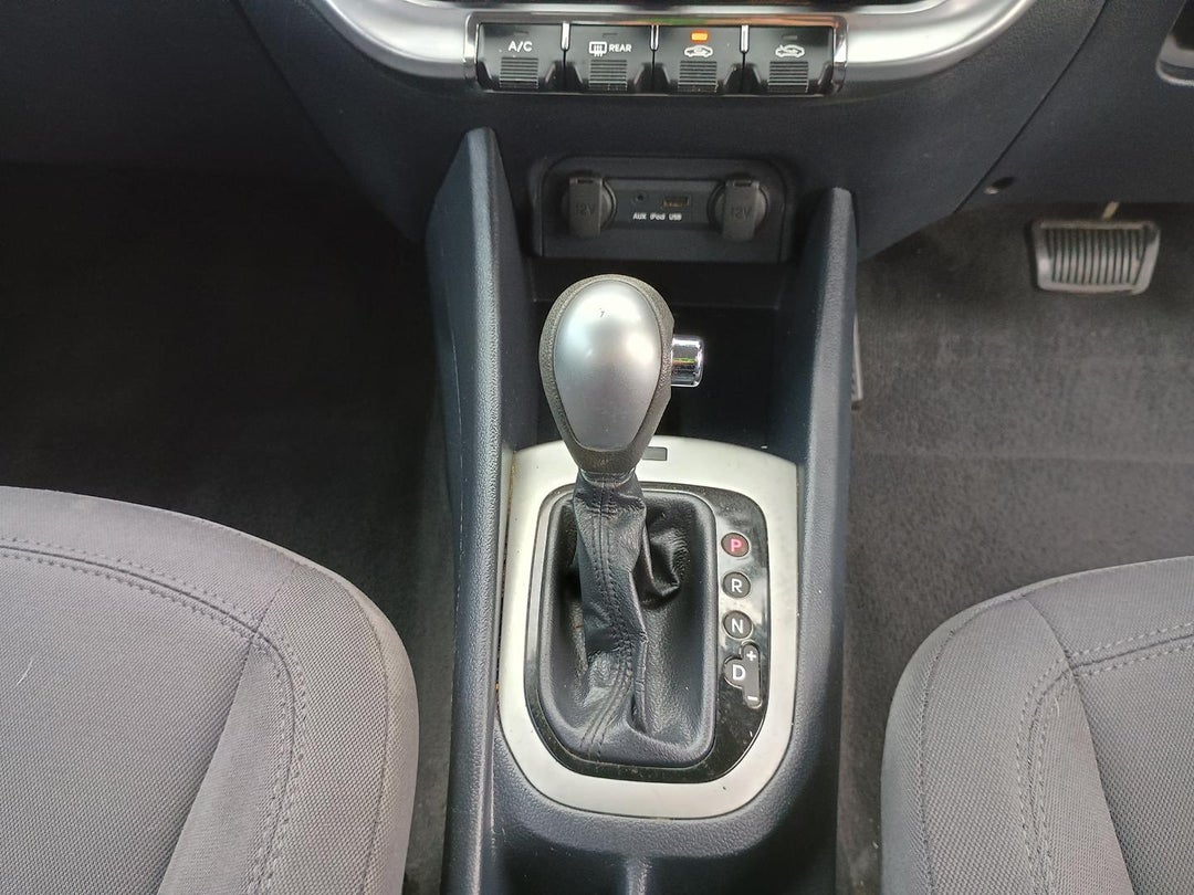 2014 Kia Rio S, Automatic, 208789 km, Photo 13