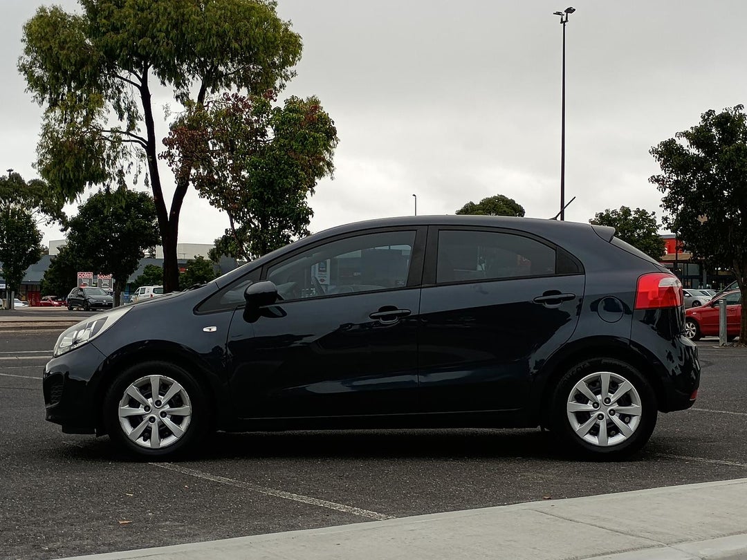 2014 Kia Rio S, Automatic, 208789 km, Photo 4