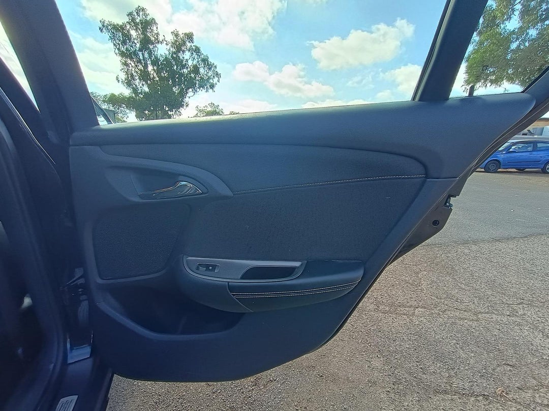 2015 Holden Commodore Evoke, Automatic, 273099 km, Photo 20