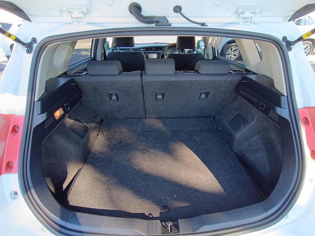 2014 Toyota Corolla Ascent Sport, Manual, 214772 km, Photo 25