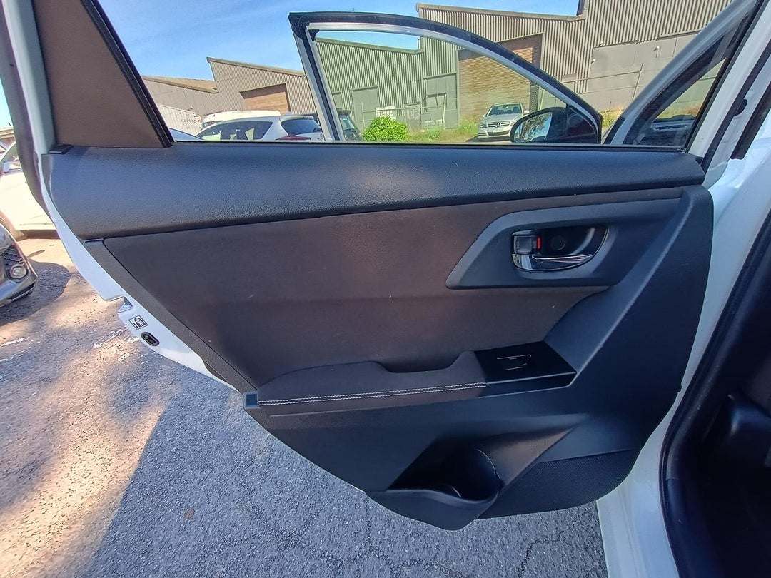 2014 Toyota Corolla Ascent Sport, Manual, 214772 km, Photo 23