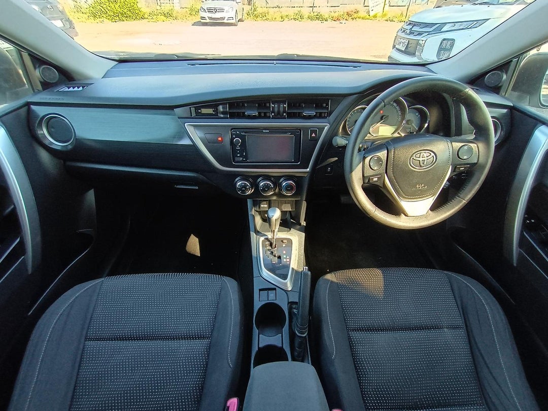 2014 Toyota Corolla Ascent Sport, Manual, 214772 km, Photo 10