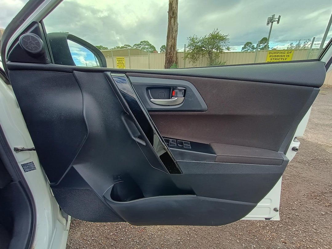 2016 Toyota Corolla Hybrid, Manual, 49987 km, Photo 20