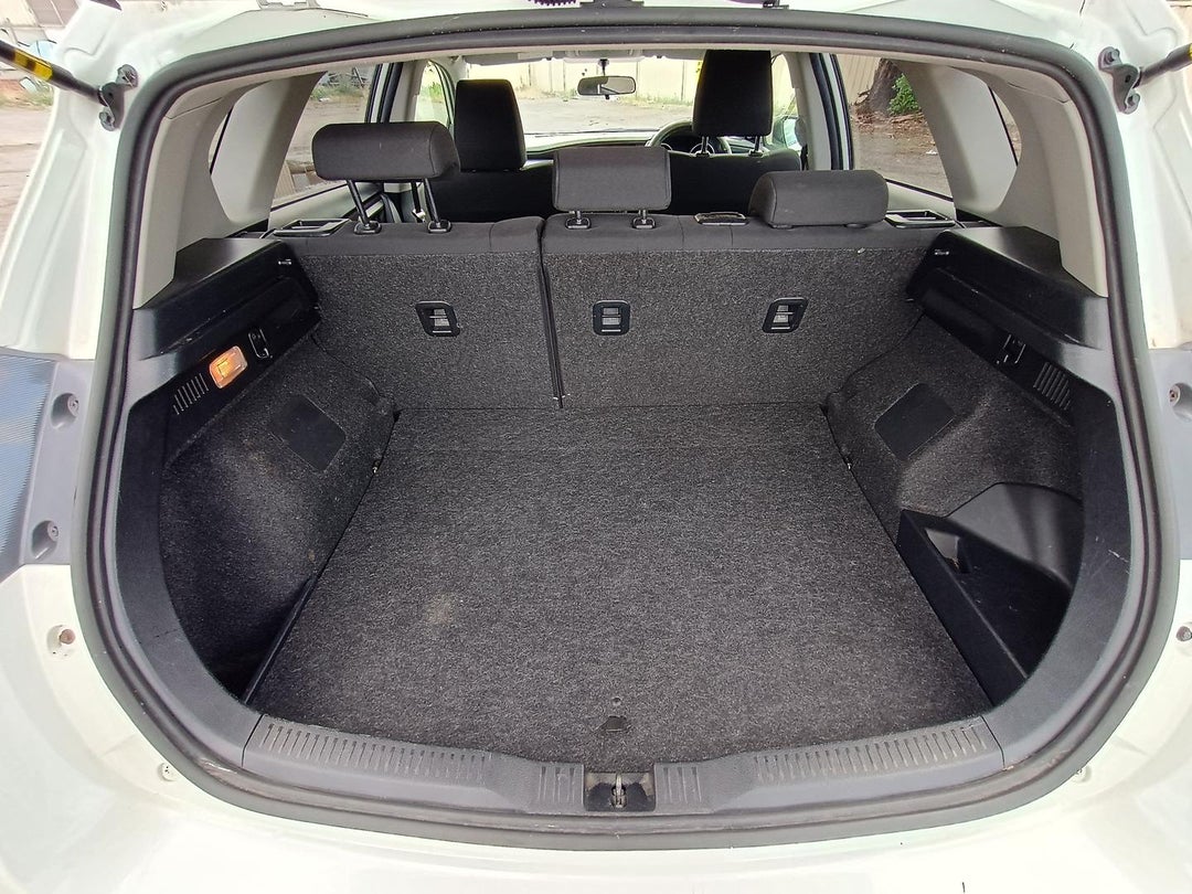 2016 Toyota Corolla Hybrid, Manual, 49987 km, Photo 25