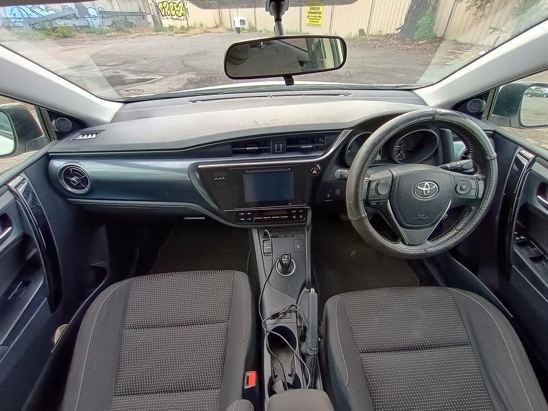 2016 Toyota Corolla Hybrid, Manual, 49987 km, Photo 16