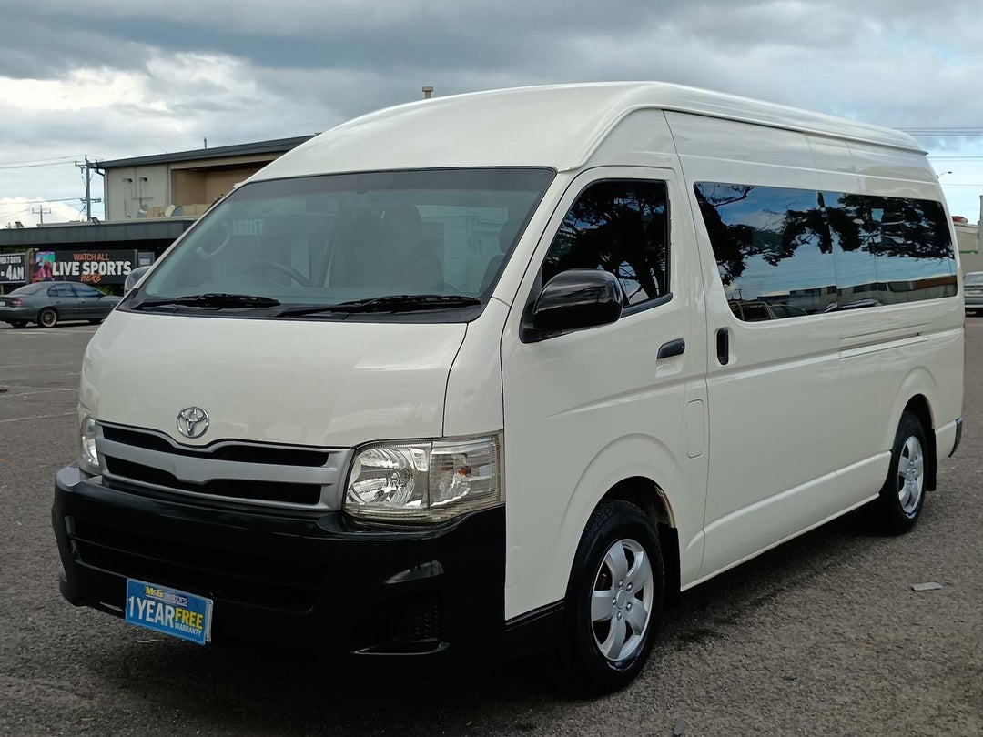 2011 Toyota Hiace Commuter, Automatic, 125601 km, Photo 9