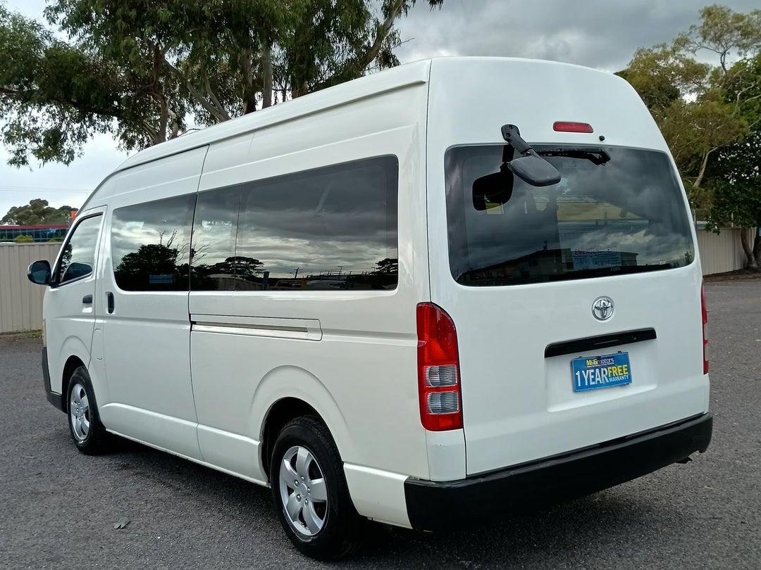 2011 Toyota Hiace Commuter, Automatic, 125601 km, Photo 5