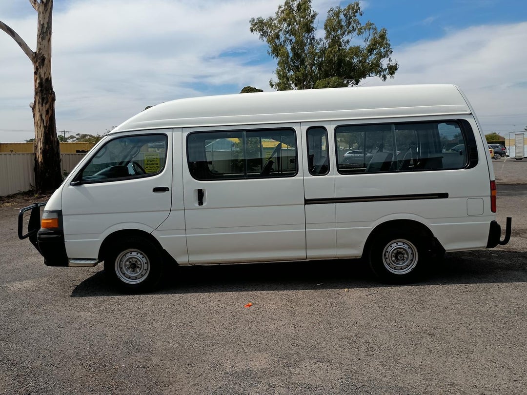 2000 Toyota Hiace Commuter, Manual, 225822 km, Photo 4