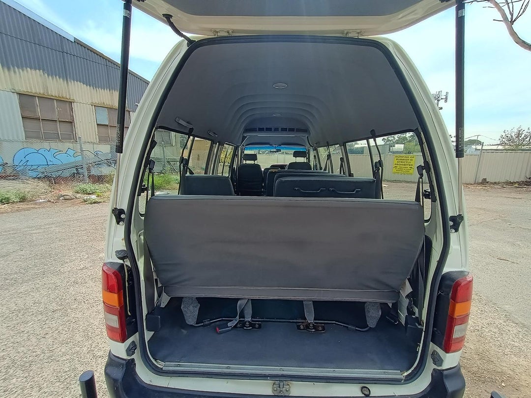 2000 Toyota Hiace Commuter, Manual, 225822 km, Photo 19