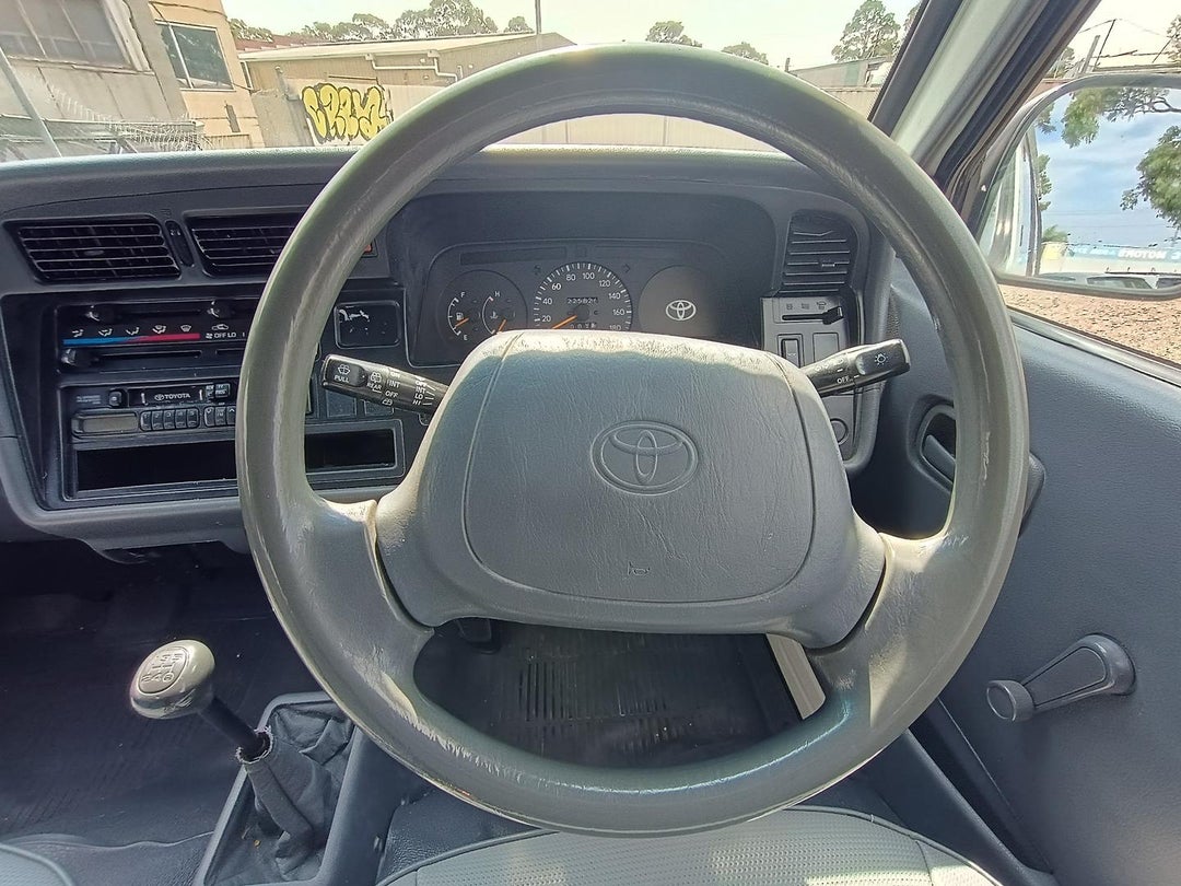 2000 Toyota Hiace Commuter, Manual, 225822 km, Photo 16