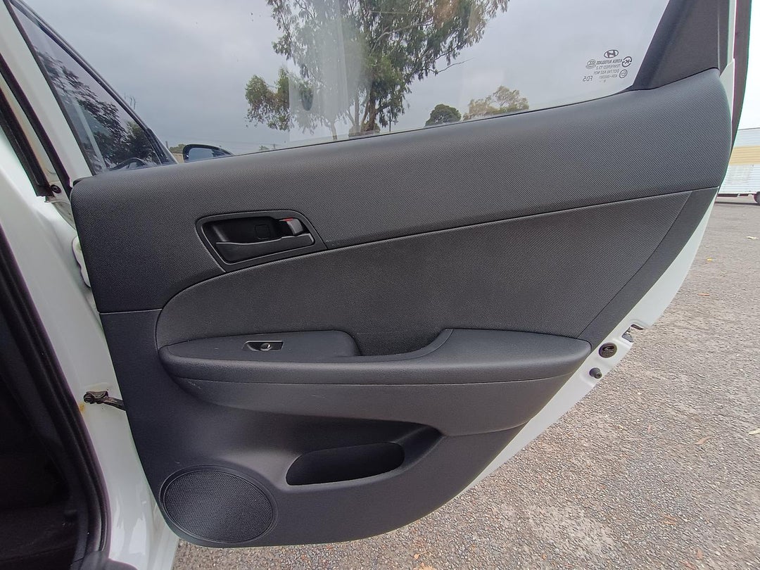 2016 Hyundai Accent Active, Automatic, 181856 km, 