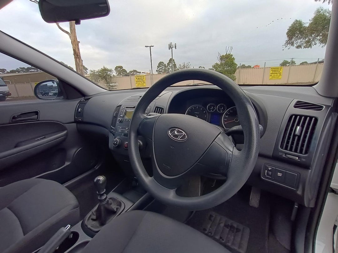 2016 Hyundai Accent Active, Automatic, 181856 km, 