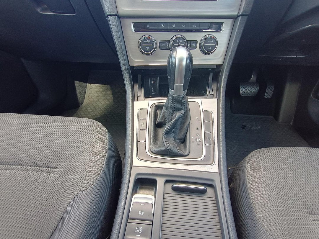 2016 Volkswagen Golf 92tsi Comfortline, Automatic, 186980 km, Photo 12
