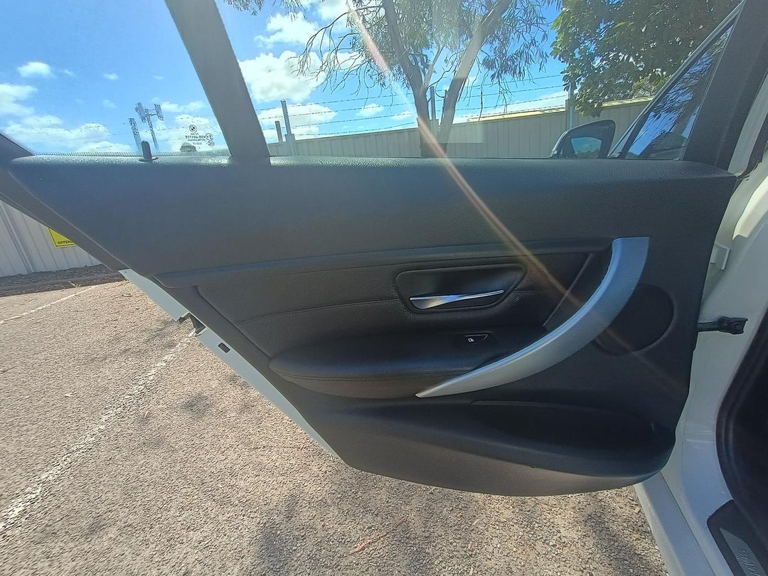 2013 BMW 3 Series Sport Line, Automatic, 181886 km, Photo 23