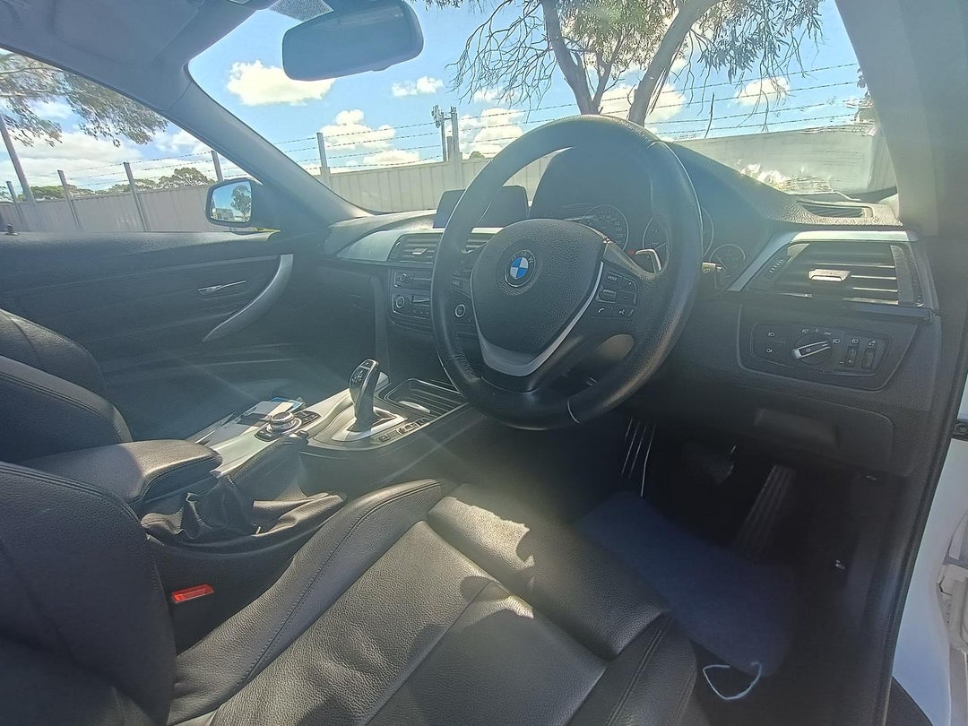 2013 BMW 3 Series Sport Line, Automatic, 181886 km, Photo 9