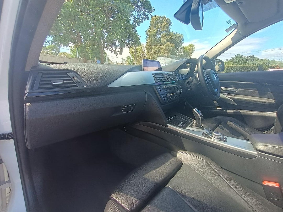 2013 BMW 3 Series Sport Line, Automatic, 181886 km, Photo 11