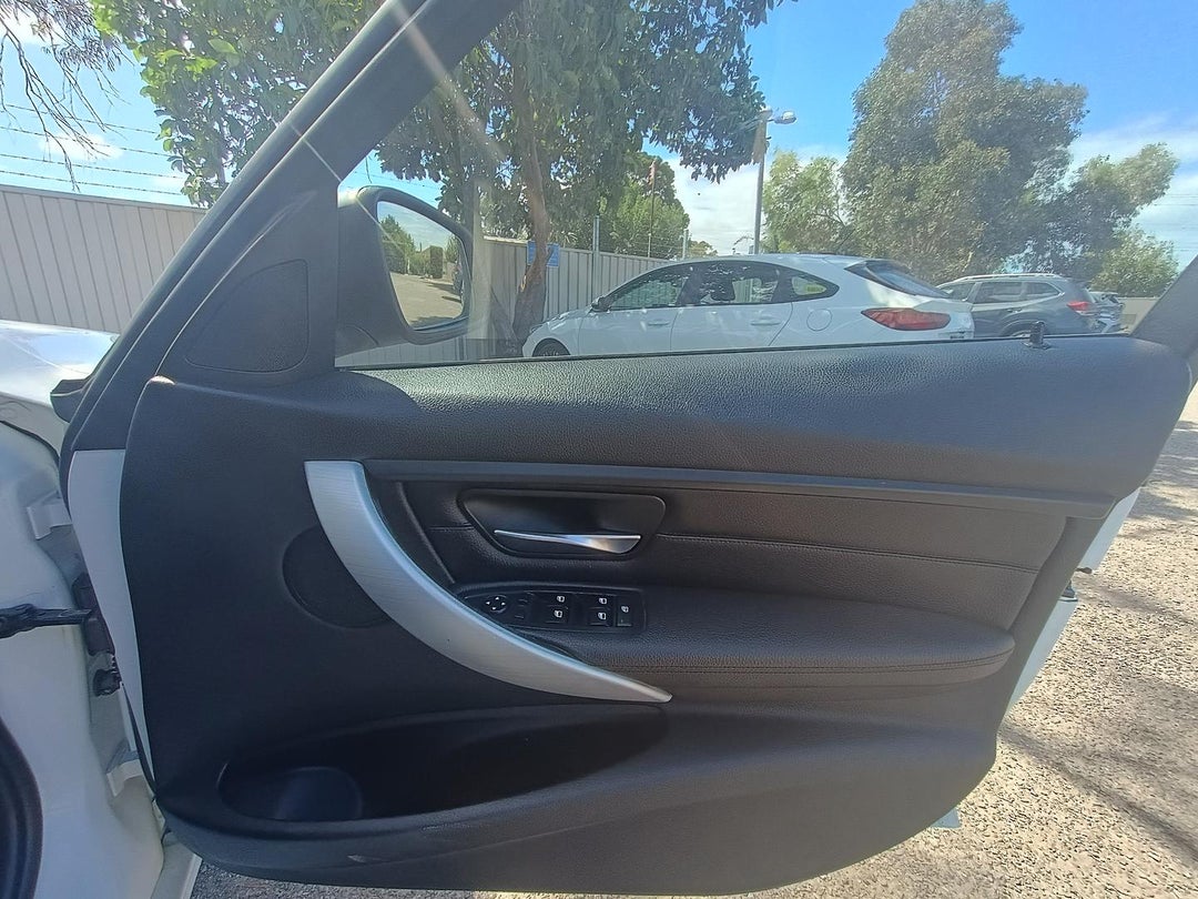 2013 BMW 3 Series Sport Line, Automatic, 181886 km, Photo 19