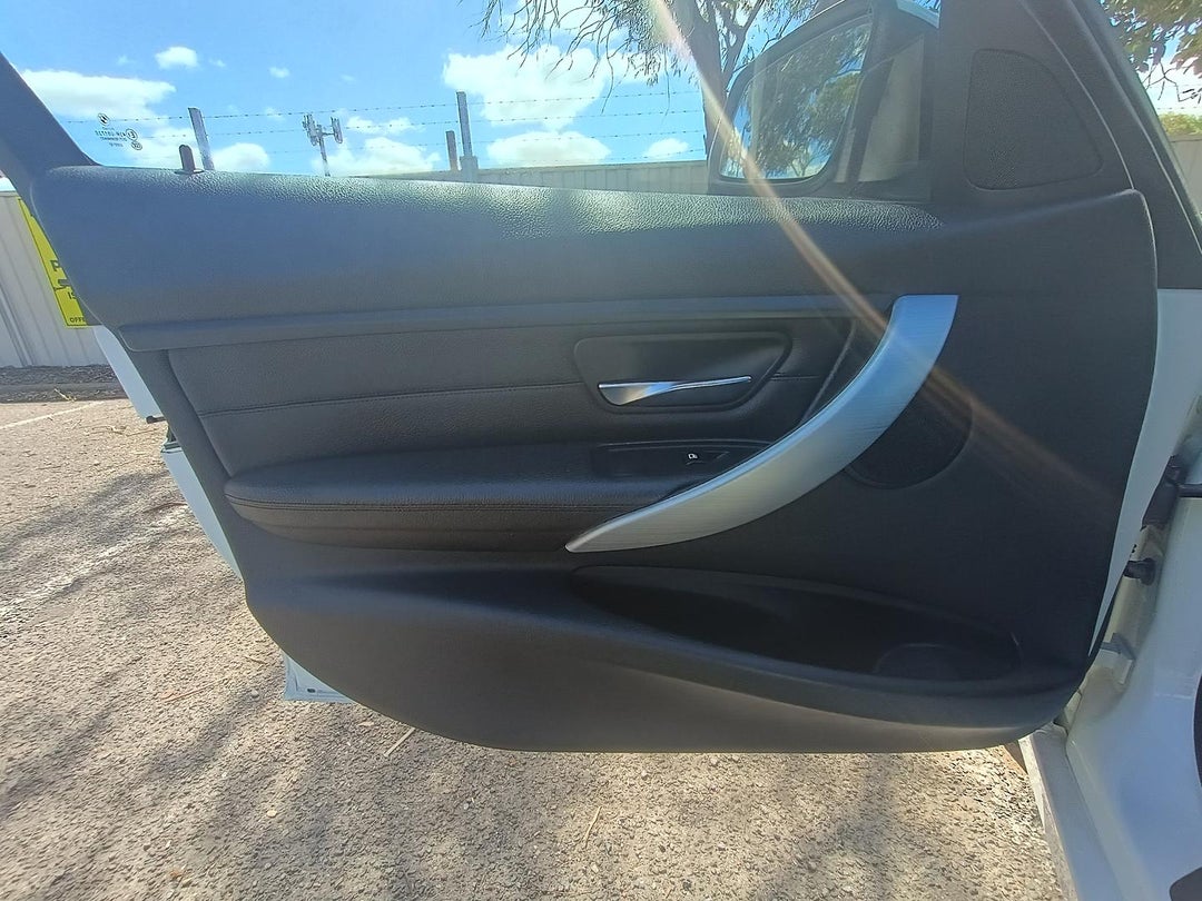 2013 BMW 3 Series Sport Line, Automatic, 181886 km, Photo 22