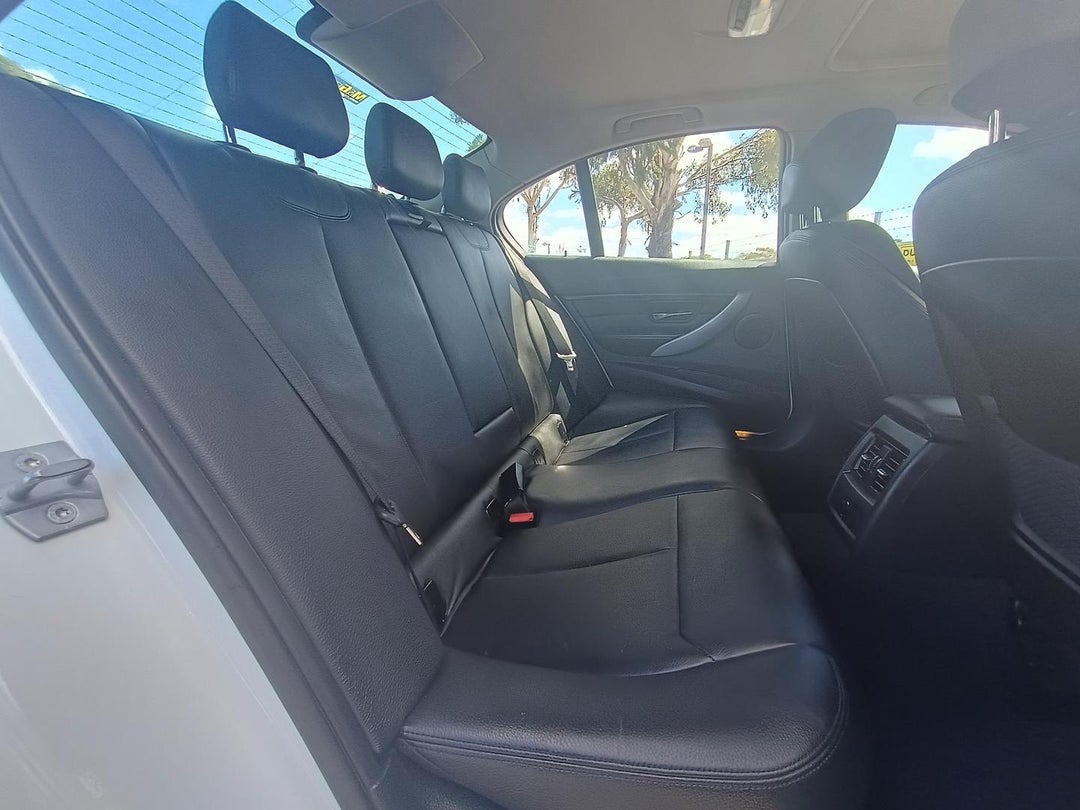 2013 BMW 3 Series Sport Line, Automatic, 181886 km, Photo 18