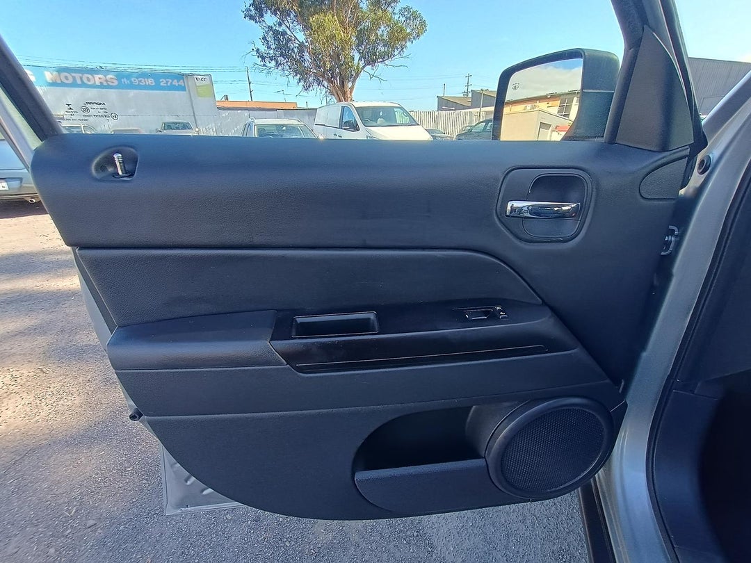 2014 Jeep Patriot Blackhawk, Manual, 109987 km, Photo 22